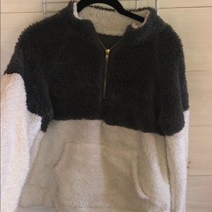 Sherpa white and grey quarter zip